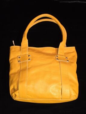 Innue Tote Bag